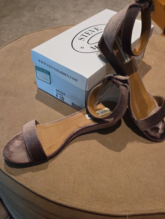 Steve Madden Shoes - Steve Madden Velvet Ankle-Strap Heels in Taupe Size 8.5M